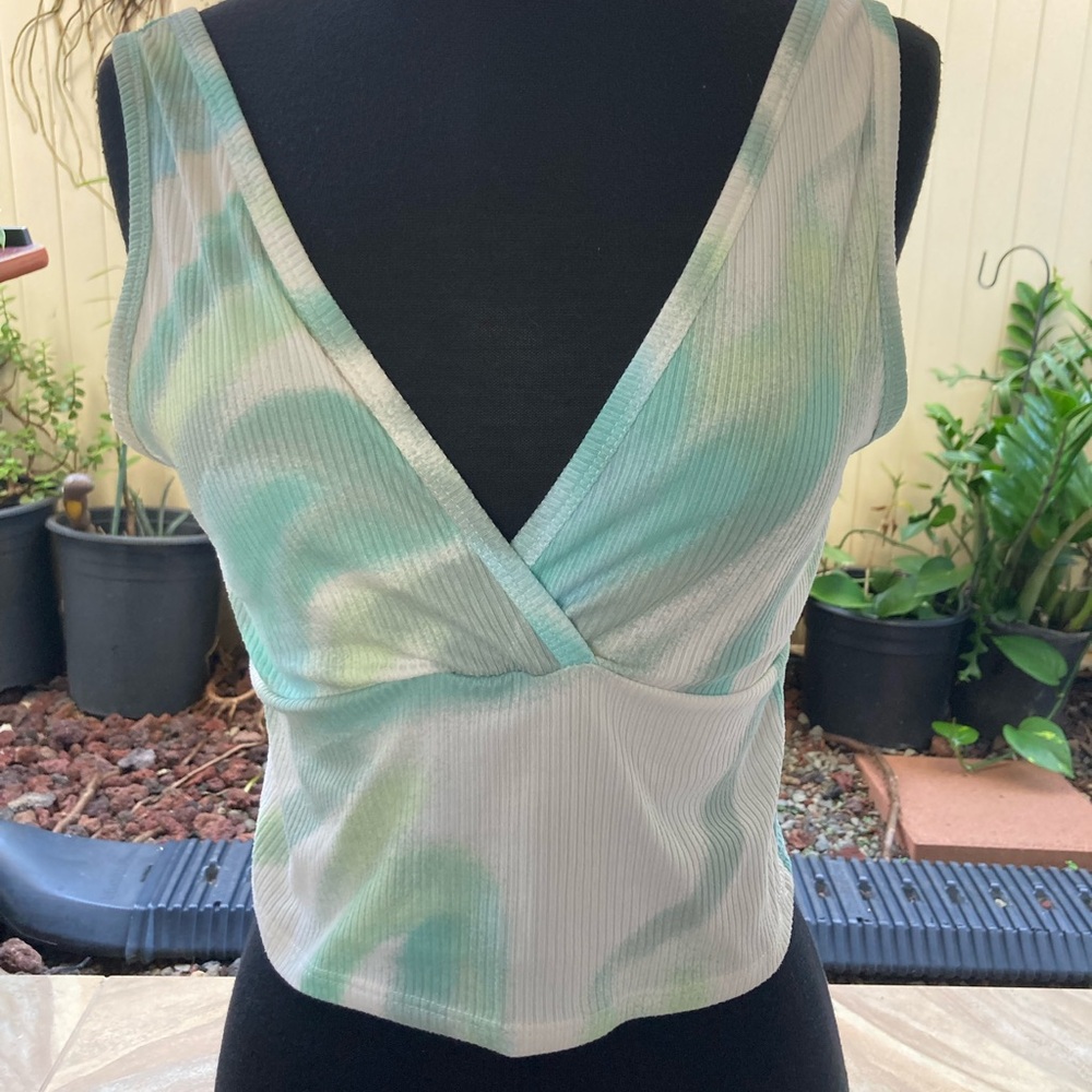 Green and White $10 Women's V-Neck Top size S